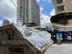 transporte de resíduos da construção